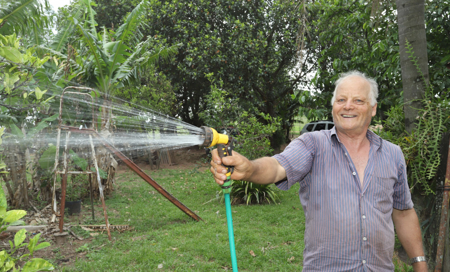 Sanepar instala água tratada na comunidade ruaral Alto do Divino, 11km da sede do município de Campo Morão. N/F: Noel Crispim.Campo Mourão, 08-11-19.Foto: Arnaldo Alves / AEN.