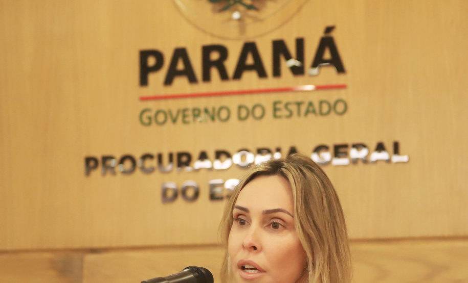 A Procuradora Geral do Estado empossa os novos Procuradores do Estado.Curitiba, 11-11-19.Foto: Arnaldo Alves / AEN.