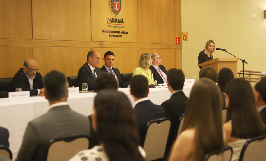 A Procuradora Geral do Estado empossa os novos Procuradores do Estado.Curitiba, 11-11-19.Foto: Arnaldo Alves / AEN.