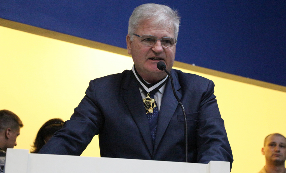 9º Aniversário BOPE. O Batalhão de Operações Especiais comemorou nesta segunda-feira (11) nove anos em solenidade em Curitiba. Para marcar a data foram entregues comandas, medalhas e certificados. O comandante-geral da Polícia Militar do Paraná, Péricles da Matos, falou sobre a trajetória da unidade desde que foi criada, passando pelo surgimento das operações especiais na PM, há quase 50 anos, através do Comando de Operações Especiais (COE).