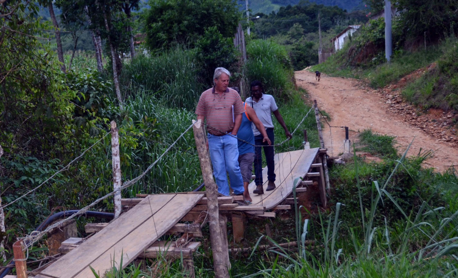 Representantes da Superintendência do Diálogo e Interação Social (Sudis), do Governo do Estado, visitaram nesta semana Comunidades Quilombolas no Vale do Ribeira e se reuniram com lideranças. A iniciativa fez parte do projeto Diálogo Paraná Itinerante, de atenção aos povos tradicionais. Foram apresentados os objetivos da nova Superintendência, que foi criada pelo governador Ratinho Junior neste ano. Foto: Nelson Andrade/SUDIS