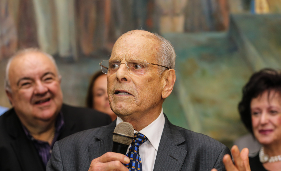 Lançamento de Livro e homenagem de universidades estaduais ao ex-governador Paulo Pimentel, no Salão Nobre do Palácio Iguaçu em Curitiba. 11/11/2019 - Foto: Geraldo Bubniak/AEN