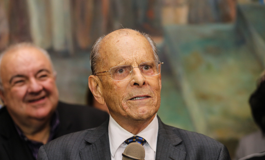 Lançamento de Livro e homenagem de universidades estaduais ao ex-governador Paulo Pimentel, no Salão Nobre do Palácio Iguaçu em Curitiba. 11/11/2019 - Foto: Geraldo Bubniak/AEN