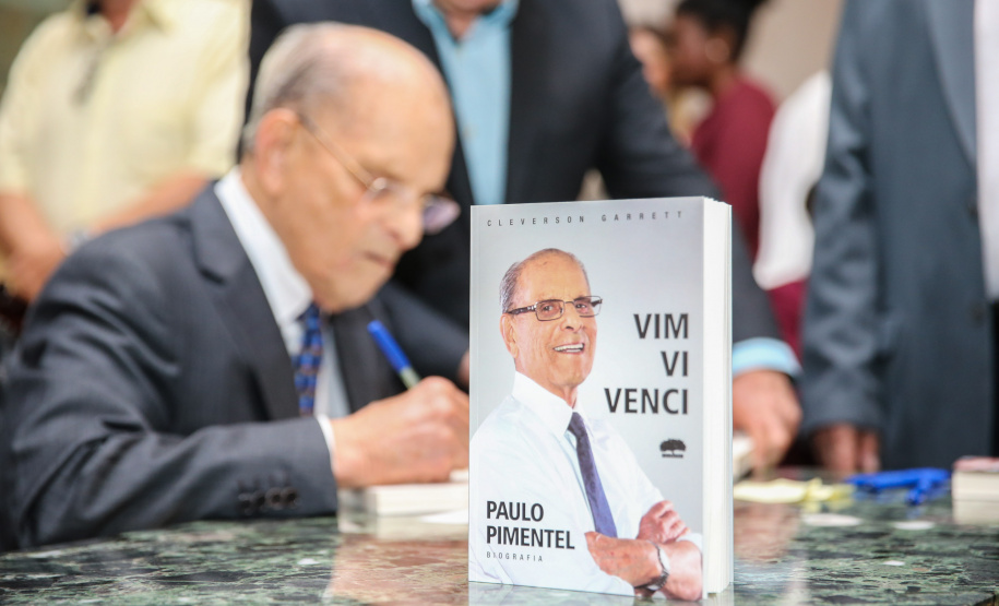 Lançamento de Livro e homenagem de universidades estaduais ao ex-governador Paulo Pimentel, no Salão Nobre do Palácio Iguaçu em Curitiba. 11/11/2019 - Foto: Geraldo Bubniak/AEN