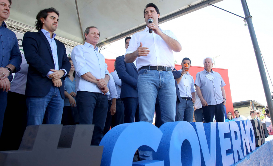 O governador Carlos Massa Ratinho Junior assinou na manhã desta terça-feira (12) a transferência da sede do Governo do Paraná para Pato Branco, polo do Sudoeste do Paraná