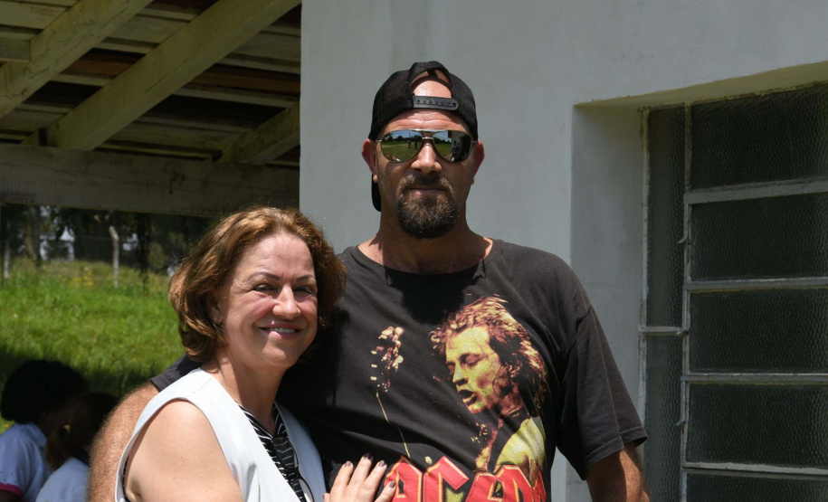 Josué Melchiades da Costa descobriu que tinha tuberculose aos 27 anos. A notícia veio sem muito conhecimento sobre o que se tratava e, como “era jovem demais e sem responsabilidade”, diz ele; não seguiu o tratamento de forma adequada. Por 13 anos em que conviveu com a bactéria, viveu entre internamentos, revolta e a desistência. Já curado, o mecânico de caminhões diz que a perseverança e a persistência são peças-chave para a cura. Foto: Divulgação/SESA