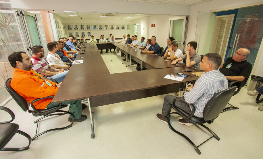 A retomada da atuação da Comissão Estadual de Segurança Pública nos Portos, Terminais e Vias Navegáveis (Cesportos), no Paraná, foi comemorada na reunião anual nesta terça-feira (12). Após um período de ostracismo, o colegiado formado por autoridades governamentais, da Portos do Paraná e das empresas portuárias voltou a ser atuante em 2019, aumentando o compromisso com os códigos internacionais de segurança vigentes.