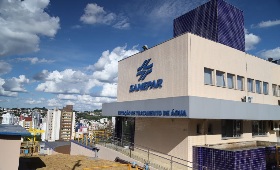 O Governo do Estado entregou nesta terça-feira (12) as obras de melhoria do sistema de abastecimento de água de Pato Branco, na região Sudoeste. O investimento foi de R$ 21 milhões. As obras foram entregues pelo governador Carlos Massa Ratinho Júnior e pelo diretor-presidente da Sanepar, Claudio Stabile.Foto: José Fernando Ogura/AEN