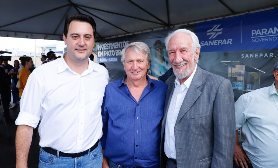 O Governo do Estado entregou nesta terça-feira (12) as obras de melhoria do sistema de abastecimento de água de Pato Branco, na região Sudoeste. O investimento foi de R$ 21 milhões. As obras foram entregues pelo governador Carlos Massa Ratinho Júnior e pelo diretor-presidente da Sanepar, Claudio Stabile.