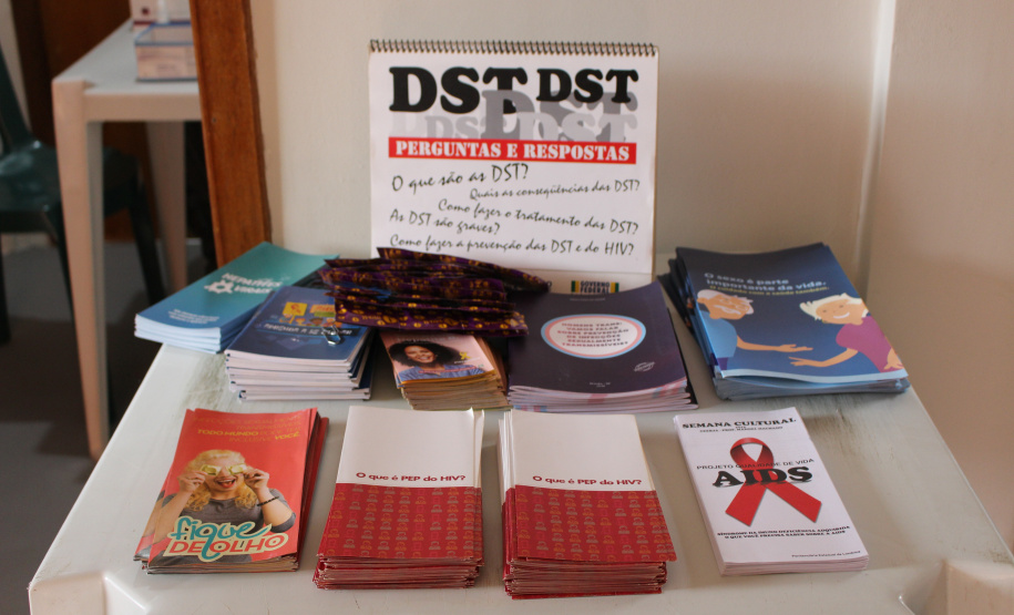 Servidores do Depen-PR de todo o Estado participam da 4ª Semana de Saúde do Trabalhador do Sistema Penitenciário. Com exames preventivos, palestras e bate-papos sobre a importância do cuidado com a saúde, o evento acontece até esta quarta-feira (13), Dia do Agente Penitenciário. As atividades foram abertas nesta terça (12), no Centro de Integração Social (CIS), em Piraquara. Foto: Divulgação/SESP