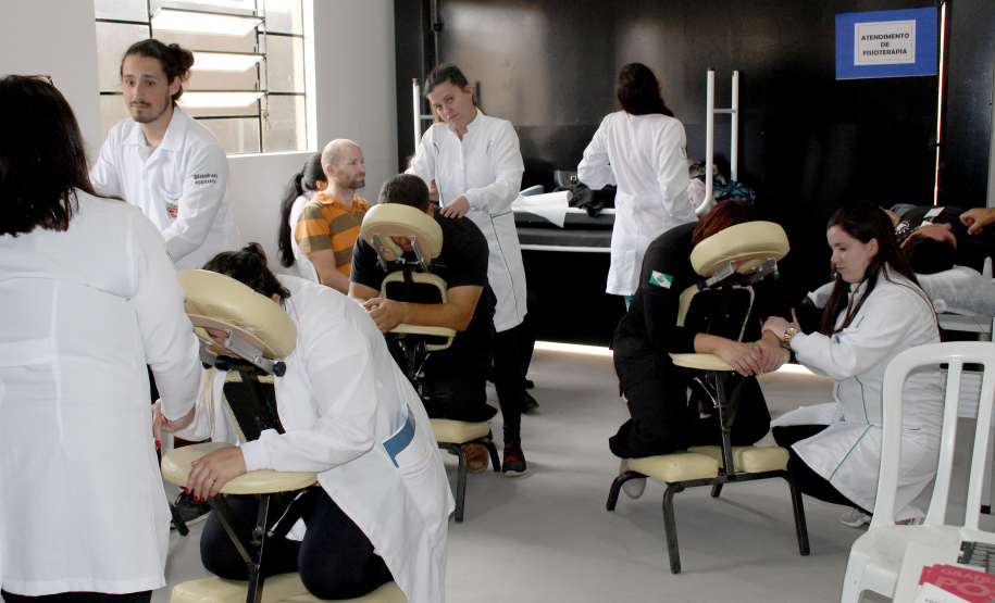 Servidores do Depen-PR de todo o Estado participam da 4ª Semana de Saúde do Trabalhador do Sistema Penitenciário. Com exames preventivos, palestras e bate-papos sobre a importância do cuidado com a saúde, o evento acontece até esta quarta-feira (13), Dia do Agente Penitenciário. As atividades foram abertas nesta terça (12), no Centro de Integração Social (CIS), em Piraquara. Foto: Divulgação/SESP