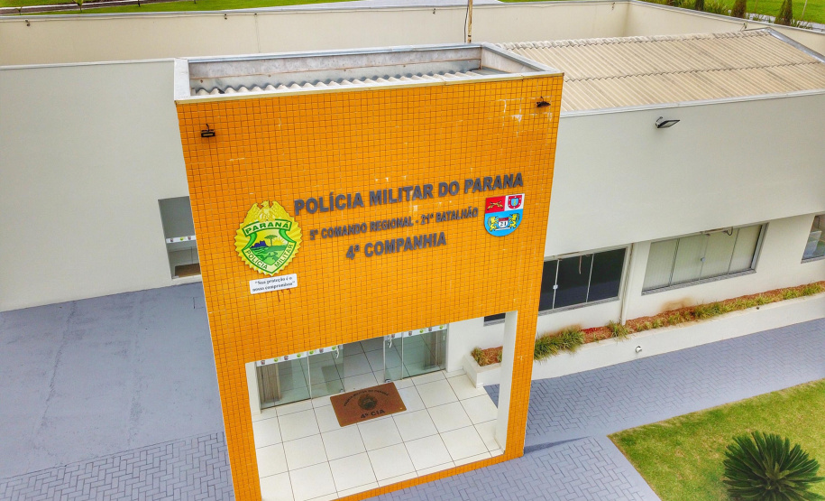 A 4ª Companhia da Polícia Militar, em Capanema, na região Sudoeste do Paraná, ganhou uma nova sede, mais moderna e ampla, com estrutura adequada para atender a população de cinco cidades da região Sudoeste. Além de Capanema, Planalto, Realeza, Pérola do Oeste e Santa Isabel do Oeste, conjunto de cidades próximo à fronteira com a Argentina, também serão assistidas pela Companhia. A inauguração foi nesta quarta-feira (13).Foto: José Fernando Ogura/AEN