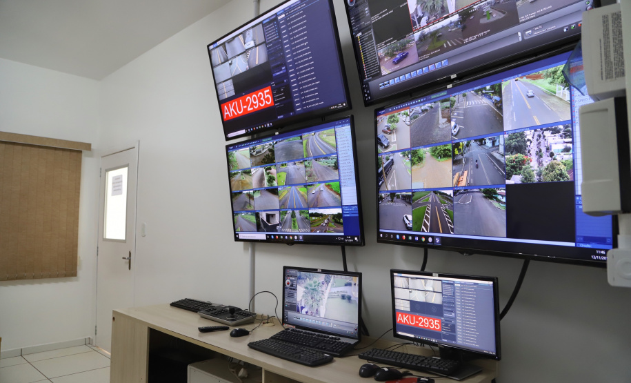 A 4ª Companhia da Polícia Militar, em Capanema, na região Sudoeste do Paraná, ganhou uma nova sede, mais moderna e ampla, com estrutura adequada para atender a população de cinco cidades da região Sudoeste. Além de Capanema, Planalto, Realeza, Pérola do Oeste e Santa Isabel do Oeste, conjunto de cidades próximo à fronteira com a Argentina, também serão assistidas pela Companhia. A inauguração foi nesta quarta-feira (13).Foto: José Fernando Ogura/AEN