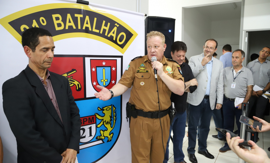 A 4ª Companhia da Polícia Militar, em Capanema, na região Sudoeste do Paraná, ganhou uma nova sede, mais moderna e ampla, com estrutura adequada para atender a população de cinco cidades da região Sudoeste. Além de Capanema, Planalto, Realeza, Pérola do Oeste e Santa Isabel do Oeste, conjunto de cidades próximo à fronteira com a Argentina, também serão assistidas pela Companhia. A inauguração foi nesta quarta-feira (13).Foto: José Fernando Ogura/AEN