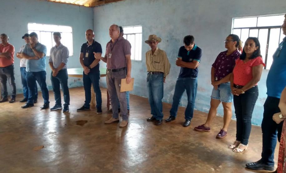 Moradores da comunidade rural Nova Colônia, do município de Catanduvas, agora têm água tratada na torneira durante 24 horas por dia. O sistema foi entregue oficialmente nesta quarta-feira (13) pelo diretor de Investimentos da Sanepar, Joel de Jesus Macedo, e pelo prefeito de Catanduvas, Moisés Aparecido de Souza, às famílias. O evento foi no Pavilhão da Igreja de Nova Colônia. Foto: Sanepar