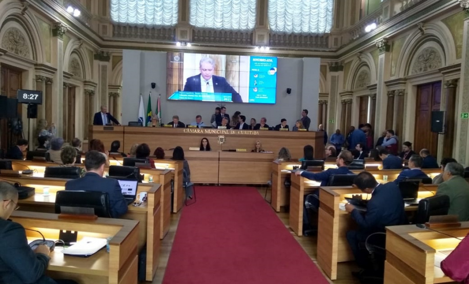 Dezessete integrantes da Polícia Científica do Paraná foram homenageados na Câmara de Vereadores de Curitiba nesta quarta-feira (13)