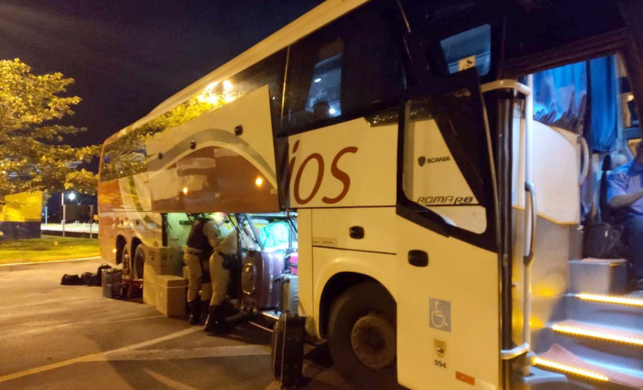 Em quatro dias de feriado prolongado, o Batalhão de Polícia Rodoviária registrou 57 acidentes, com 48 pessoas feridas e três mortes. O resultado é inferior ao que foi registrado no mesmo feriado do ano passado – que teve um dia a mais do que este ano, quando foram 87 acidentes, 77 feridos e cinco mortes. A redução de acidentes chegou a 34,4% e o número de mortos caiu 40%. Foto:Divulgação/PMPR