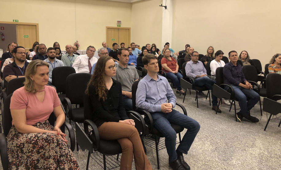 Novos servidores passam a integrar o quadro da Controladoria-Geral do Estado. Eles já começaram a capacitação para conhecer em detalhes as atividades de combate à corrupção desenvolvidas pelas coordenadorias da CGE. Foto: Divulgação/CGE