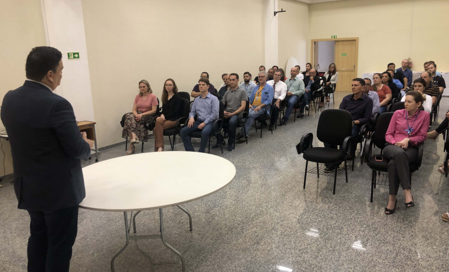 Novos servidores passam a integrar o quadro da Controladoria-Geral do Estado. Eles já começaram a capacitação para conhecer em detalhes as atividades de combate à corrupção desenvolvidas pelas coordenadorias da CGE. Foto: Divulgação/CGE