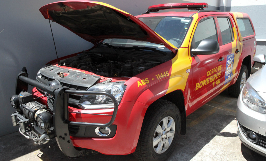 Cerca de 90% da frota de veículos oficiais do Estado está em circulação e com a manutenção em dia. Em quase três meses – entre 1º de agosto e 20 de outubro – foram reparados 8.431 veículos a um custo médio de R$ 833 por conserto. No mesmo período do ano anterior, foram reparados 5.396 veículos, a um valor médio de R$ 1.136 por conserto. O custo médio por reparo caiu 26,6%.Curitiba, 18/11/2019 - Foto: Ari Dias/AEN