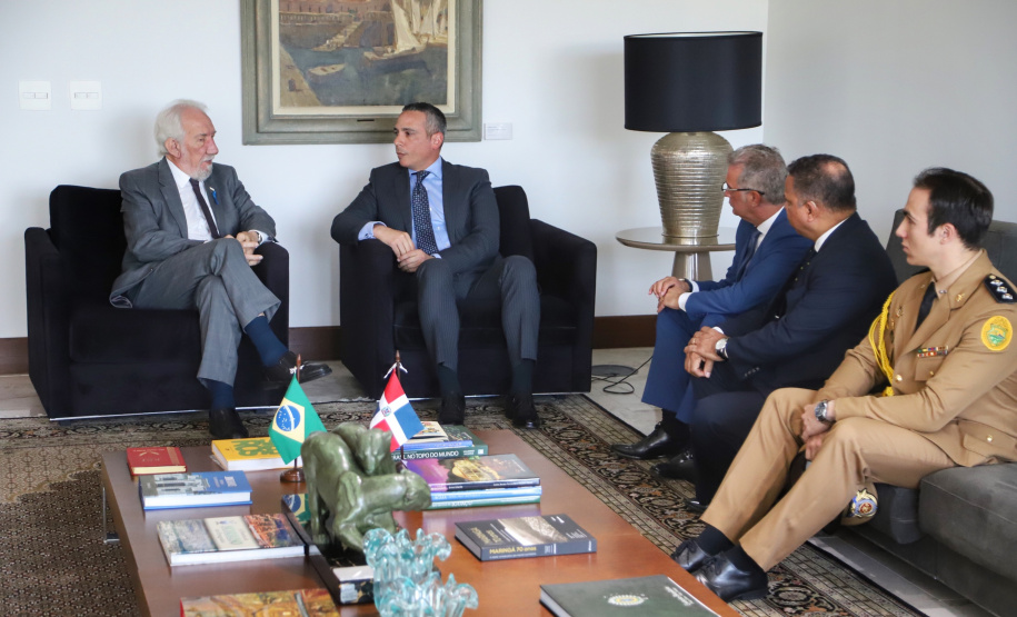 O Governo do Paraná estabeleceu os primeiros contatos para uma futura parceria com a República Dominicana