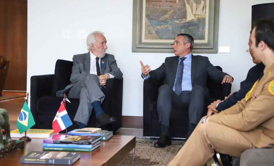 O Governo do Paraná estabeleceu os primeiros contatos para uma futura parceria com a República Dominicana