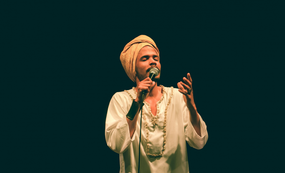 O Museu Paranaense participa das atividades do Mês da Consciência Negra AfroCriativos, promovido pela Secretaria de Estado da Comunicação Social e da Cultura, com dois eventos: dia 20, às 19h, ocorre a apresentação musical “Ecoam nossos tambores”, com Daniel Monteles. Foto: Divulgação