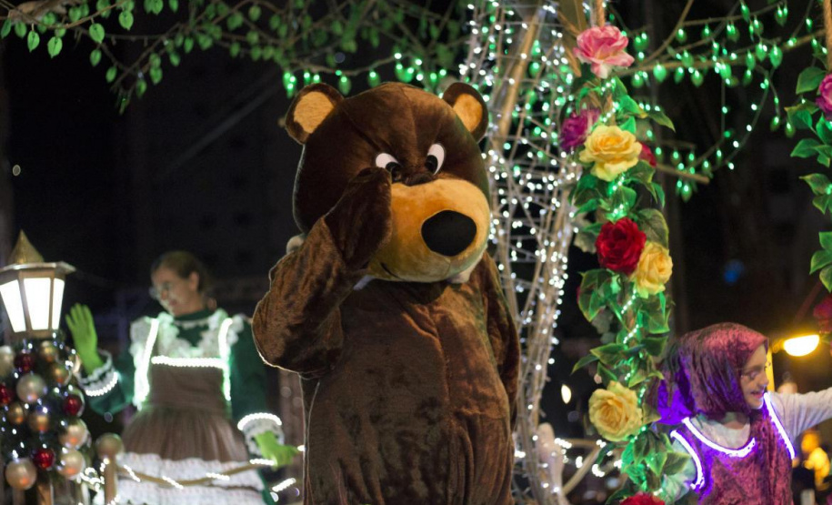 Festas de Natal já iluminam muitas cidades do Paraná. Pato Branco. Foto: Gaby Linn/Prefeitura de Pato Branco