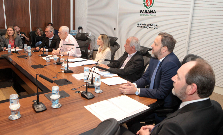 O secretário da Administração e da Previdência, Reinhold Stephanes, concede nesta terça-feira (19) entrevista coletiva para detalhar a proposta do Governo de atualização da previdência dos servidores estaduais.Foto: Ari Dias/AEN