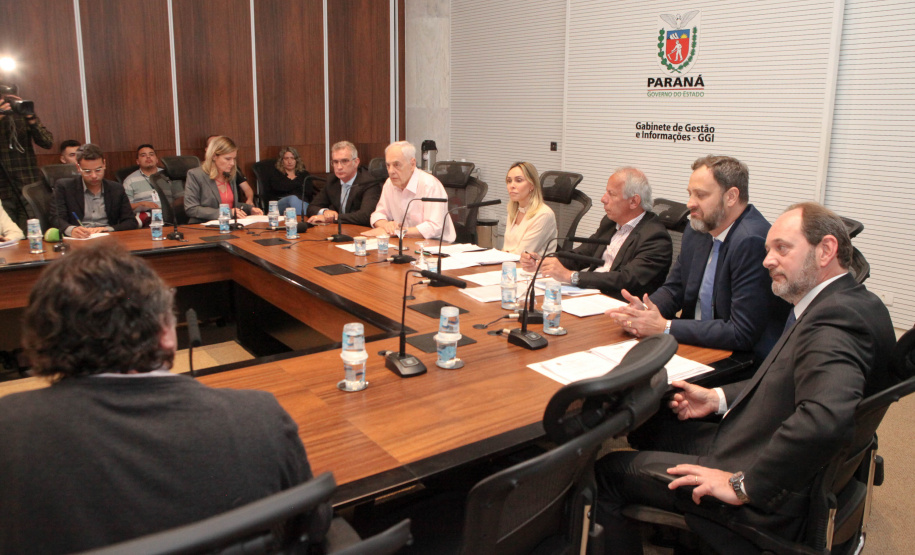 O secretário da Administração e da Previdência, Reinhold Stephanes, concede nesta terça-feira (19) entrevista coletiva para detalhar a proposta do Governo de atualização da previdência dos servidores estaduais.Foto: Ari Dias/AEN