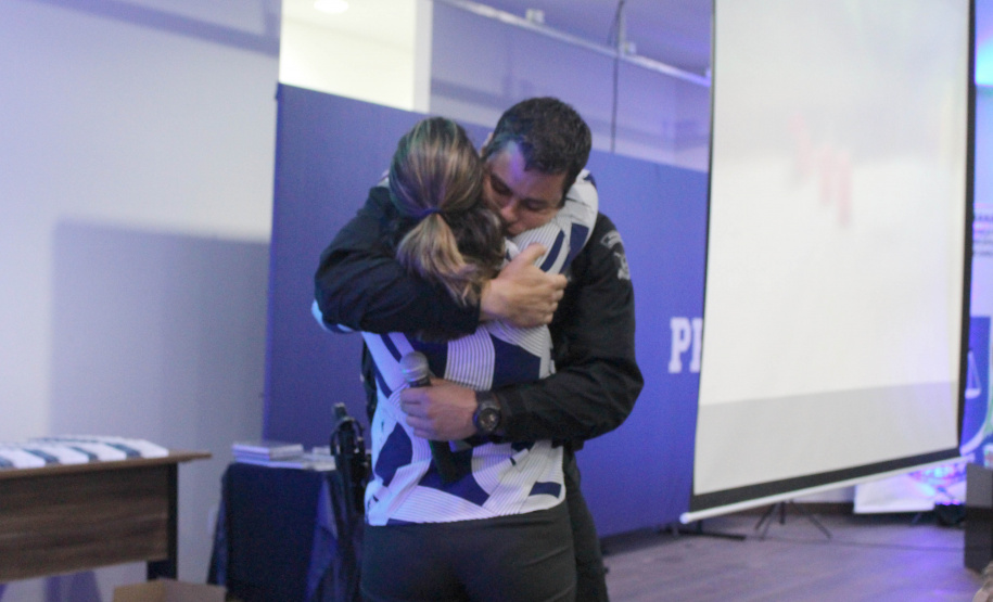 Agentes, instrutores, diretores de unidades e coordenadores regionais participaram da cerimônia de encerramento das atividades de 2019 da Escola Penitenciária (Espen), do Departamento Penitenciário do Paraná (Depen), que ocorreu nesta terça-feira (19), no auditório da Polícia Rodoviária Federal
