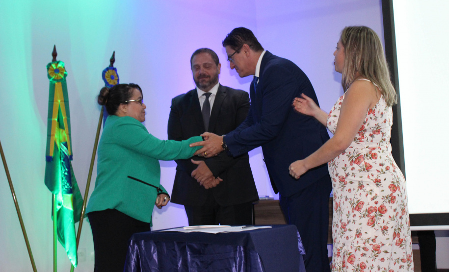 Agentes, instrutores, diretores de unidades e coordenadores regionais participaram da cerimônia de encerramento das atividades de 2019 da Escola Penitenciária (Espen), do Departamento Penitenciário do Paraná (Depen), que ocorreu nesta terça-feira (19), no auditório da Polícia Rodoviária Federal