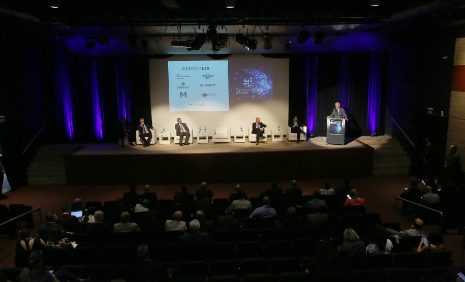 Governador em exercício Darci Piana participa da abertura do Smart City Bussines Fórum. Curitiba,20/11/2019 Foto:Jaelson Lucas / AEN