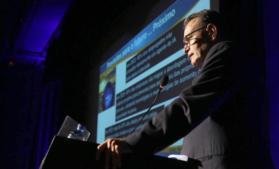 Governador em exercício Darci Piana participa da abertura do Smart City Bussines Fórum. Na imagem, o diretor da Celepar, Danilo Scalet Curitiba,20/11/2019 Foto:Jaelson Lucas / AEN
