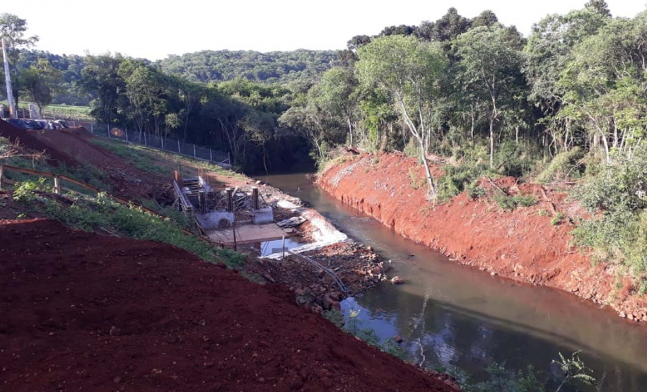 Técnicos da Sanepar iniciaram esta semana os levantamentos e diagnóstico da bacia dos rios Cascavel, Peroba e Saltinho, que abastecem os moradores de Cascavel, e do Rio São José, que vai contribuir com o suprimento da cidade a partir do ano que vem. Foto: Sanepar