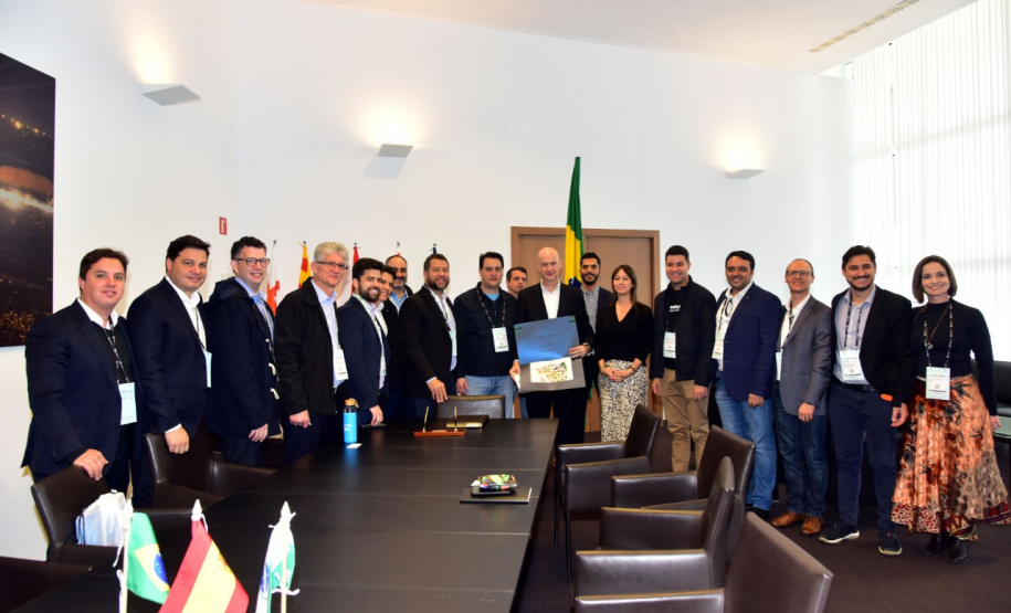 O governador Carlos Massa Ratinho Junior participou nesta quinta-feira (21) da Smart City Expo Barcelona, maior exposição global sobre mobilidade, inovação, desenvolvimento urbano, transformação digital, inclusão e cidades compartilhadas. Em março do ano que vem, a edição brasileira da feira acontecerá em Curitiba.Foto: Divulgação/AEN