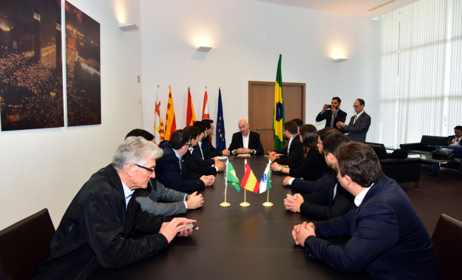 O governador Carlos Massa Ratinho Junior participou nesta quinta-feira (21) da Smart City Expo Barcelona, maior exposição global sobre mobilidade, inovação, desenvolvimento urbano, transformação digital, inclusão e cidades compartilhadas. Em março do ano que vem, a edição brasileira da feira acontecerá em Curitiba.Foto: Divulgação/AEN