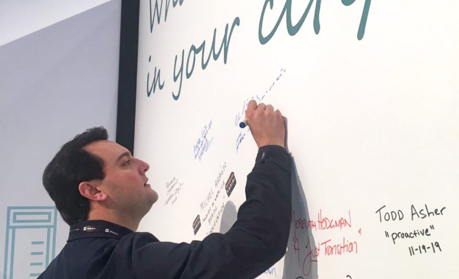 O governador Carlos Massa Ratinho Junior participou nesta quinta-feira (21) da Smart City Expo Barcelona, maior exposição global sobre mobilidade, inovação, desenvolvimento urbano, transformação digital, inclusão e cidades compartilhadas. Em março do ano que vem, a edição brasileira da feira acontecerá em Curitiba.Foto: Divulgação/AEN