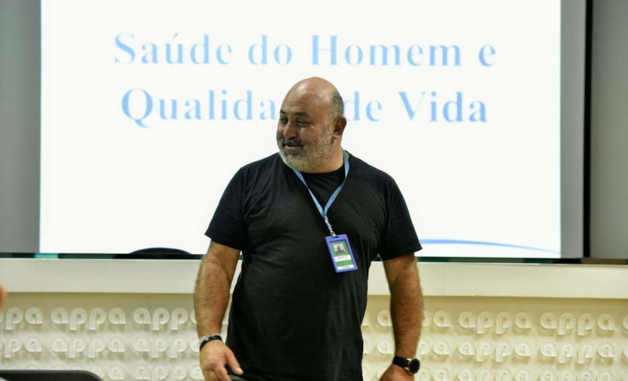 A empresa pública Portos do Paraná promoveu uma programação especial para os homens, marcando o mês do Novembro Azul. No final da tarde, nesta quarta-feira (20), o evento reuniu mais de 50 colaboradores de todos os setores, no auditório da sede administrativa, Palácio Taquaré, em Paranaguá.Foto: Divulgação/Portos do Paraná