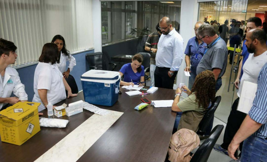 A empresa pública Portos do Paraná promoveu uma programação especial para os homens, marcando o mês do Novembro Azul. No final da tarde, nesta quarta-feira (20), o evento reuniu mais de 50 colaboradores de todos os setores, no auditório da sede administrativa, Palácio Taquaré, em Paranaguá.Foto: Divulgação/Portos do Paraná