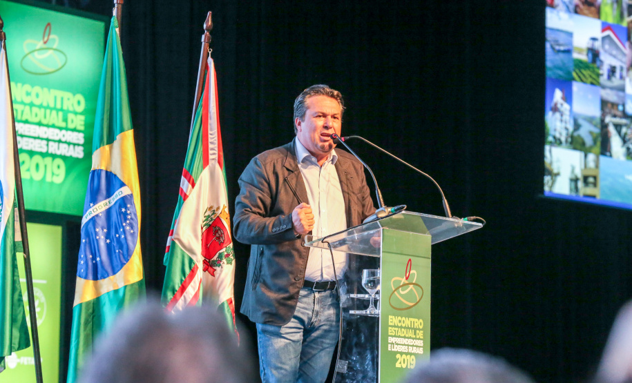 O governador em exercício, Darci Piana participa do Encontro Estadual de Empreendedores e Líderes Rurais no Expotrade Pinhais, na Região Metropolitana de Curitiba. Na foto, o secretário do Desenvolvimento Sustentável e do Turismo, Márcio Nunes. Curitiba, 22/11/2019 - Foto: Geraldo Bubniak/AEN
