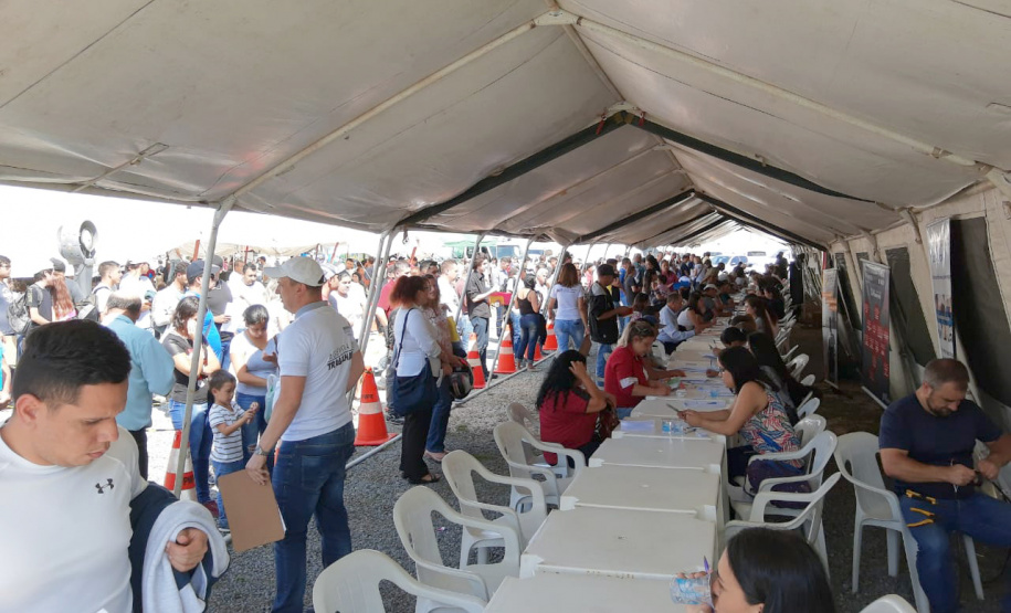A segunda edição da Feira da Cidadania levou a moradores do tradicional bairro de Santa Felicidade, em Curitiba, diversos serviços gratuitos nesta sexta-feira (22). O destaque do evento foi o Mutirão de Emprego, encaminhou mais de 1,8 mil pessoas para vagas de trabalho.Foto: Divulgação/SEJUF