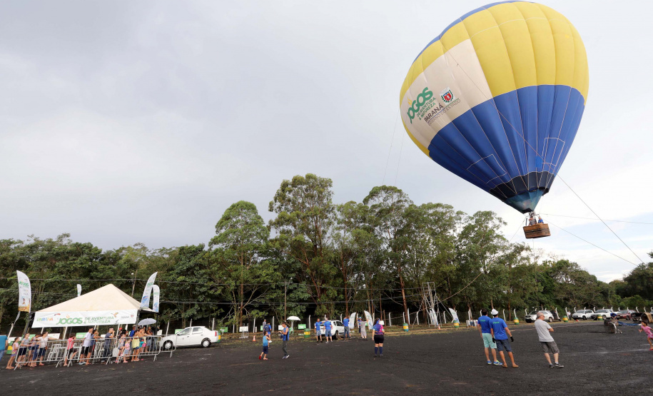 Aventura e Natureza, em Ribeirão Claro. Participaram: prefeito de Ribeirão Claro, Mario Augusto Pereira; diretor superintendente de Espotes, Hélio Wirbiski; diretor presidente do ITCG, Mozarte de Quadros Junior;   entre outros.Ribeirão Claro, 23-11-19.Foto: Arnaldo Alves / AEN.