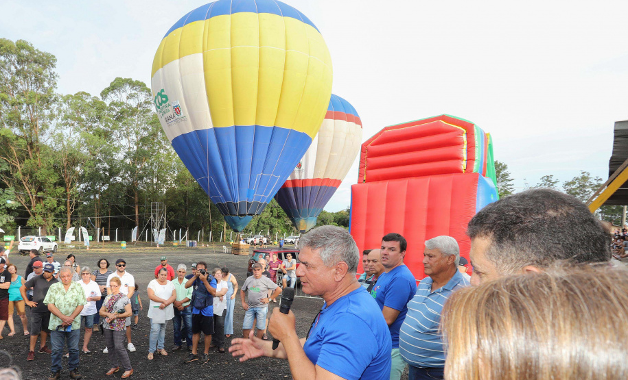 Aventura e Natureza, em Ribeirão Claro. Participaram: prefeito de Ribeirão Claro, Mario Augusto Pereira; diretor superintendente de Espotes, Hélio Wirbiski; diretor presidente do ITCG, Mozarte de Quadros Junior;   entre outros.Ribeirão Claro, 23-11-19.Foto: Arnaldo Alves / AEN.
