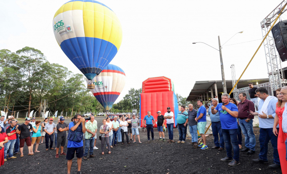 Aventura e Natureza, em Ribeirão Claro. Participaram: prefeito de Ribeirão Claro, Mario Augusto Pereira; diretor superintendente de Espotes, Hélio Wirbiski; diretor presidente do ITCG, Mozarte de Quadros Junior;   entre outros.Ribeirão Claro, 23-11-19.Foto: Arnaldo Alves / AEN.
