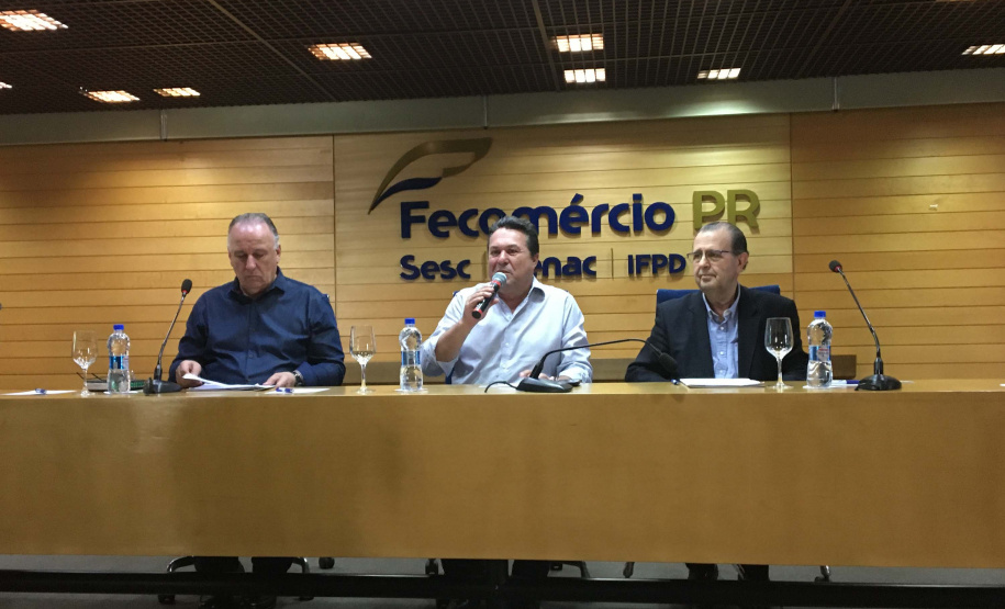 O Conselho Paranaense de Turismo (Cepatur) promoveu nesta segunda feira (25), sua 78° reunião ordinária. O encontro, realizado no auditório da Fecomércio, em Curitiba, foi aberto pelo presidente do Conselho, Antônio Azevedo, e o secretário do Desenvolvimento Sustentável e do Turismo, Márcio Nunes, falou sobre o desafio que é comandar. Foto: Edson Thomaz/SEDEST