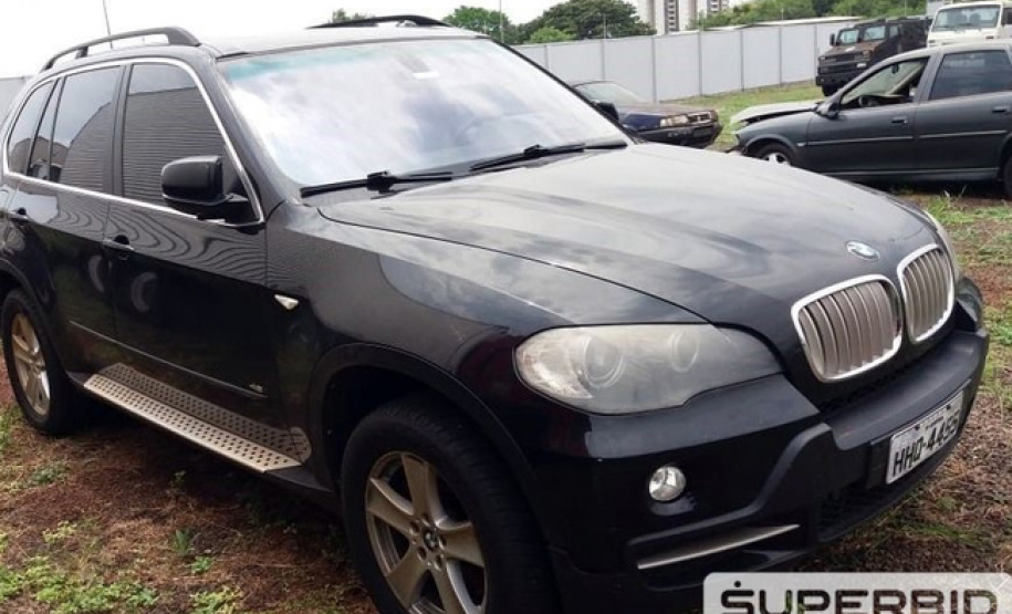 A Secretaria de Estado da Segurança Pública vai promover nesta quinta-feira (28), às 14 horas, no auditório da Polícia Federal em Foz do Iguaçu, o terceiro leilão de veículos apreendidos em processos judiciais envolvendo tráfico de drogas. Serão leiloados 66 veículos, e o evento poderá ser acompanhado em tempo real pela internet (www.marangonileiloes.com.br/senad). Foto: Divulgação/ Superbid