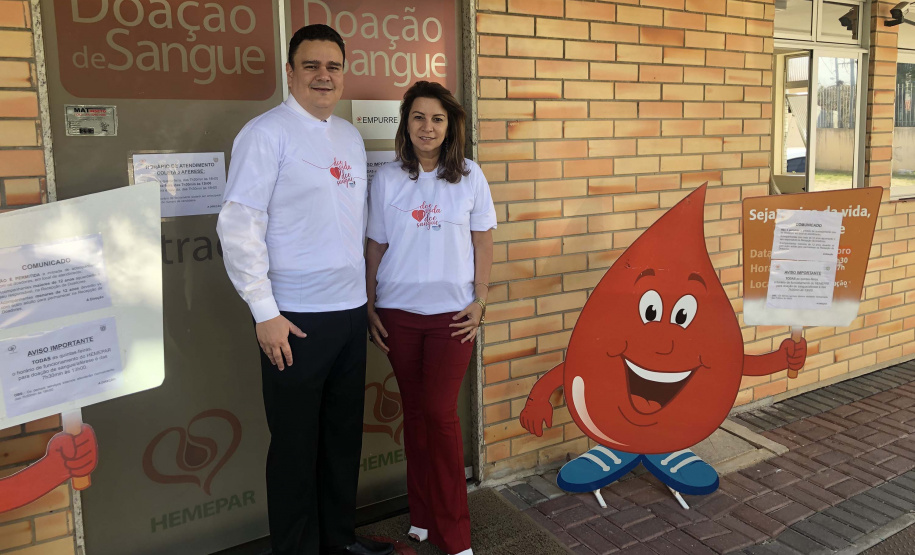 Servidores da Controladoria-Geral do Estado (CGE) se mobilizaram desde o início do mês para o Dia Nacional do Doador de Sangue Voluntário, celebrado nesta segunda-feira (25). O maior grupo se reuniu na sexta-feira (22) com apoio da Superintendência-Geral de Ação Solidária, vinculada à Secretaria da Justiça, Família e Trabalho, para doar sangue. Foto: Divulgação/CGE