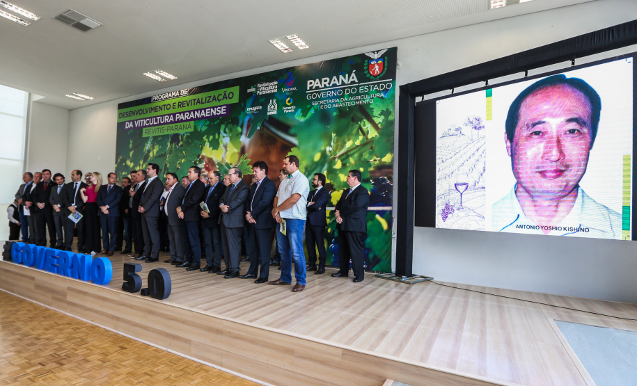 O Governador Carlos Massa Ratinho Júnior e o secretário estadual da Agricultura e Abastecimento, Norberto Ortigara, lançam nesta terça-feira (26),  o programa de Desenvolvimento e Revitalização da Viticultura e da Agroindústria Vitícola no Paraná, o Revitis.   Curitiba, 26/11/2019 - Foto: Geraldo Bubniak/AEN