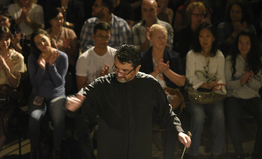 A parceria do Museu Paranaense com a Universidade Tecnológica do Paraná continua com apresentações dos grupos instrumentais da universidade. Dia 29 de novembro, às 19h30, a Camerata UTFPR interpreta as canções do musical West Side Story, e dia 6 de dezembro, às 19h, o grupo PianoTec UTFPR dá vida a obras da literatura pianística que vão do período barroco até o século XX.Foto: Kraw Penas/SECC